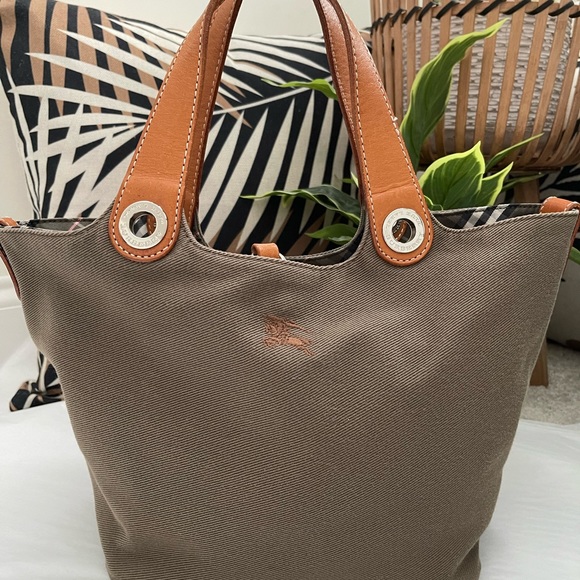 Burberry Blue Label Reversible - Picture 10 of 14